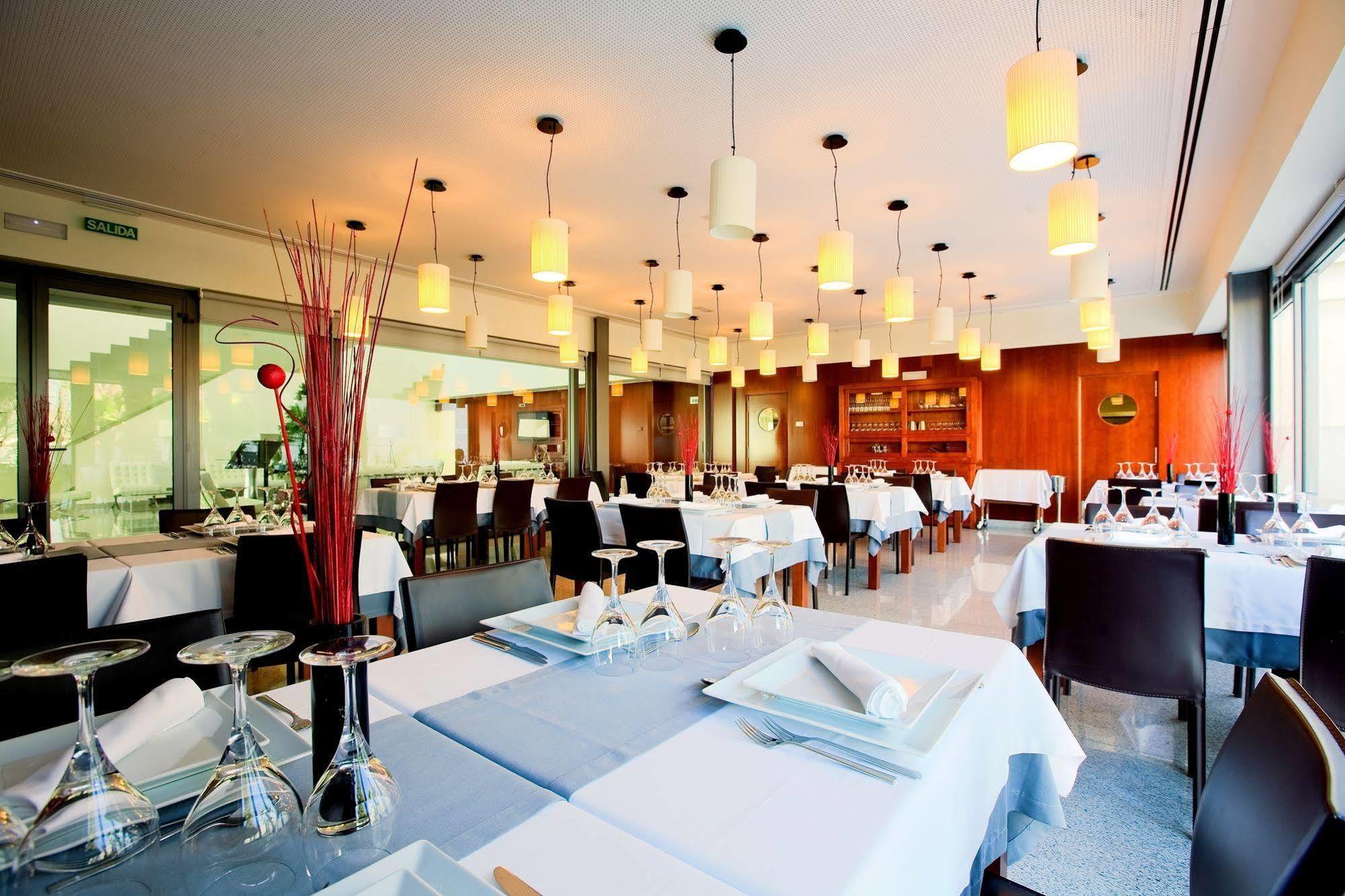 Santa Beatriz De Silva Hotel Менхибар Екстериор снимка
